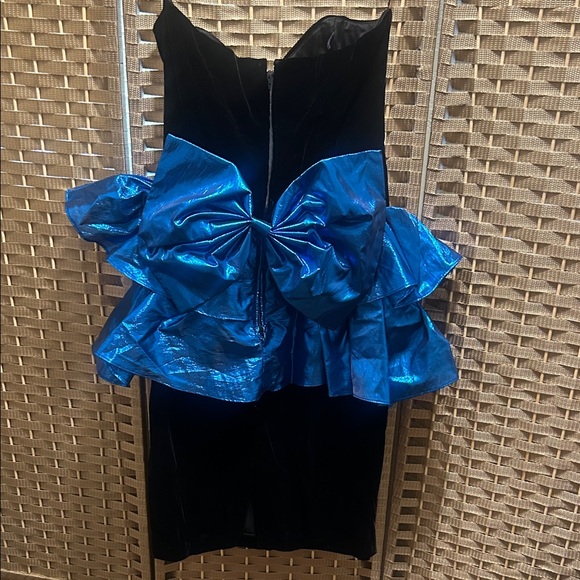 Zum Zum by Niki Livas Black Velvet Strapless Dress with Metallic Blue Ruffle - Picture 6 of 6